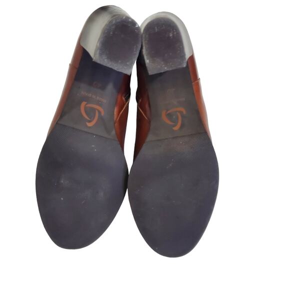 Kanna | Made in Spain Cognac Brown Leather Stacked Heel Booties - Picture 6 of 12